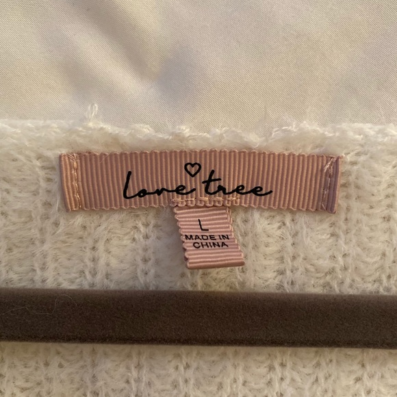 Adorable Cream button up - Picture 2 of 2